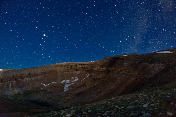 The night sky was full of stars over Horseshoe Gulch looking slightly southwest at 4:00am.
